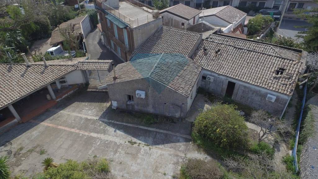 Terreno Residenziale in vendita a Sant'Agata li Battiati via Giuseppe Garibaldi, 16