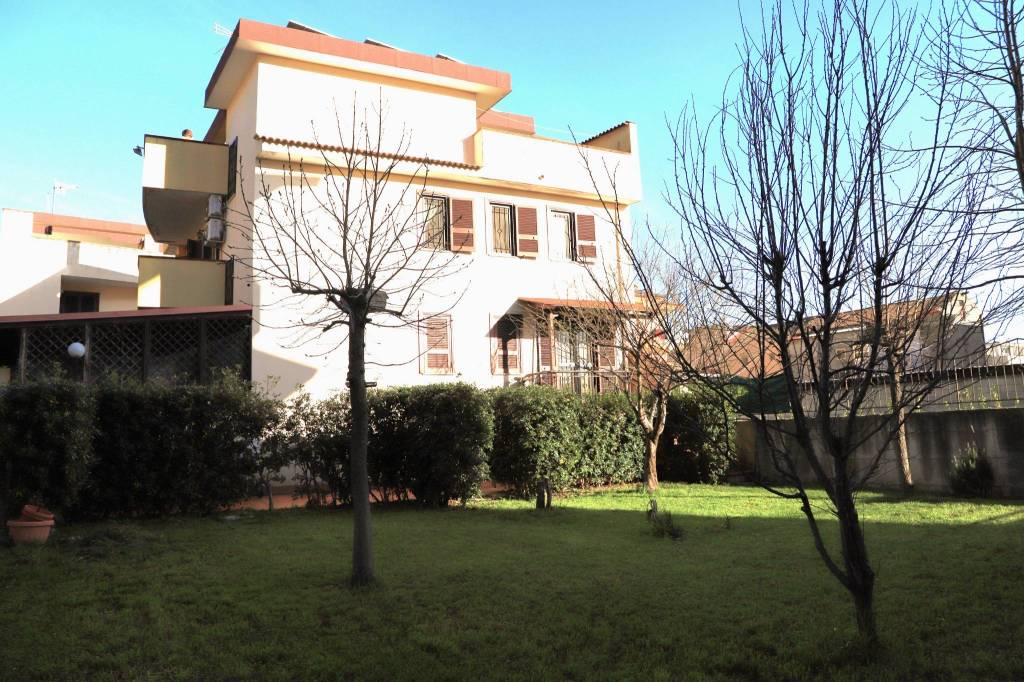 Villa in vendita a Maddaloni via Carrarone, 53