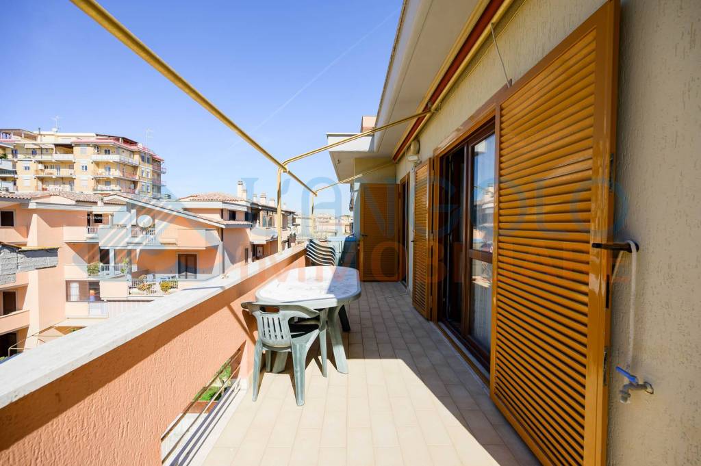 Appartamento in vendita a Ladispoli via Fiume