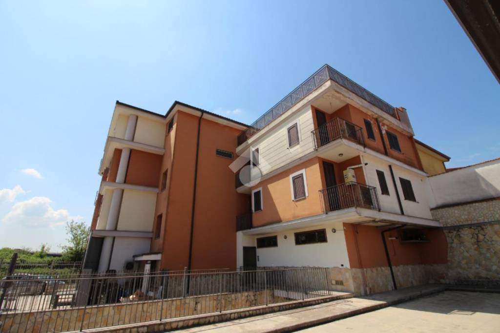 Appartamento in vendita a Frignano via Giovanni Pascoli