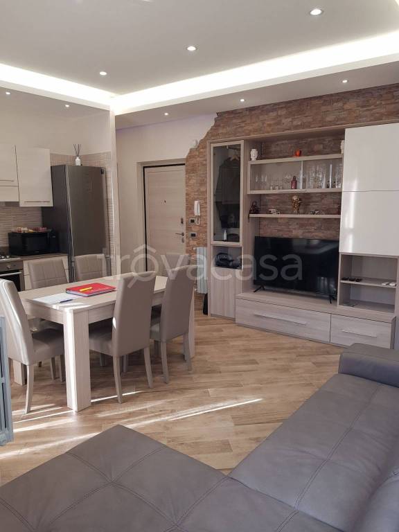 Appartamento in in vendita da privato a Voghera via Enrico Gamalero, 21