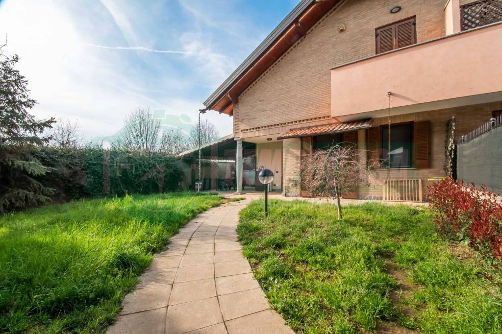 Villa in vendita a Origgio via Sant'Ambrogio, 32
