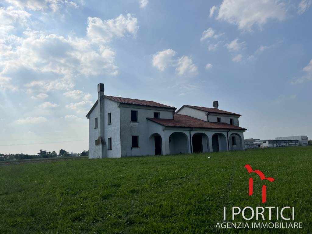 Villa Bifamiliare in vendita a Scorzè via Tito Speri
