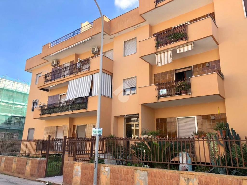 Appartamento in vendita a Mondragone via gubbio, 19