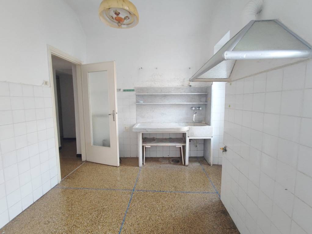 Appartamento in vendita a Genova via Ciro Menotti