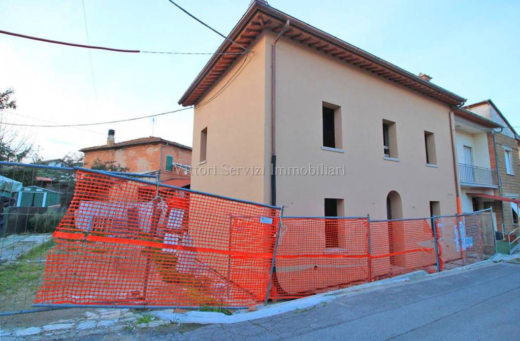 Villa Bifamiliare in vendita a Torrita di Siena via Andrea Costa