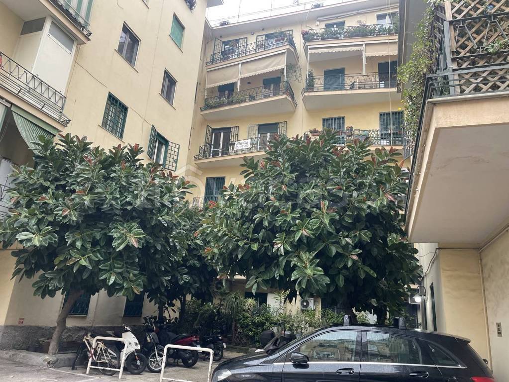 Appartamento in vendita a Napoli corso Vittorio Emanuele, 70
