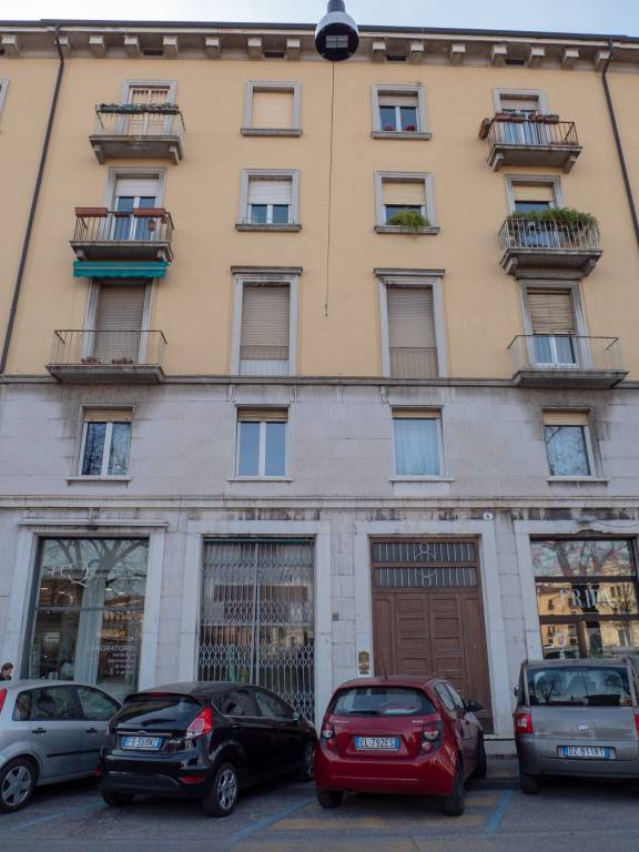 Appartamento in vendita a Verona lungadige Bartolomeo Rubele, 6