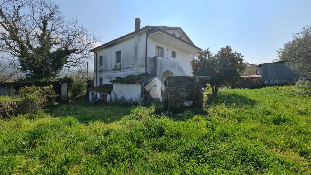 Casa Indipendente in vendita a Sant'Agata de' Goti c/da Fagnano