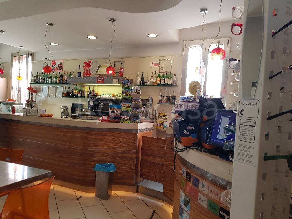 Bar in vendita a Grosseto viale Cimabue