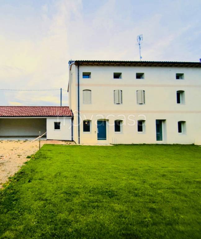 Villa in vendita a San Pietro di Feletto via Crucolon