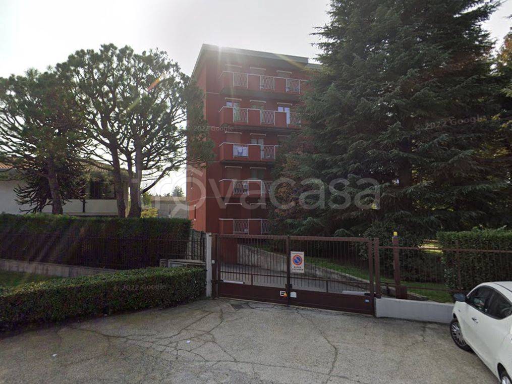 Garage in vendita a Busto Arsizio corso Sempione, 19