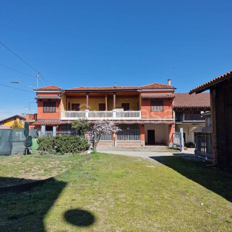 Casa Indipendente in in vendita da privato a Centallo via Centallo, 130