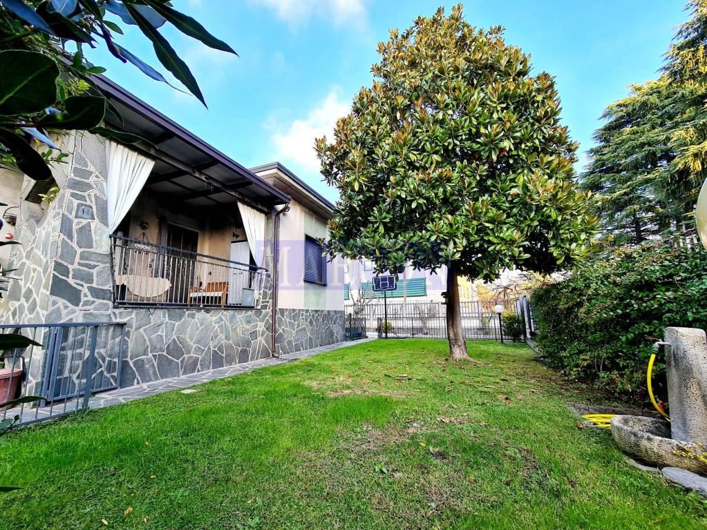 Villa in vendita a Legnano via Legnano, 21