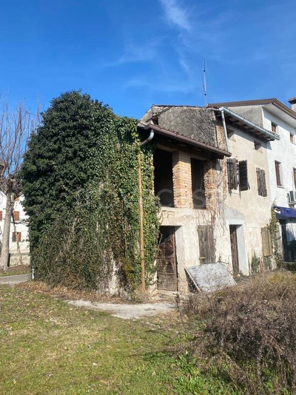 Villa in vendita a Cordignano via Calzotta
