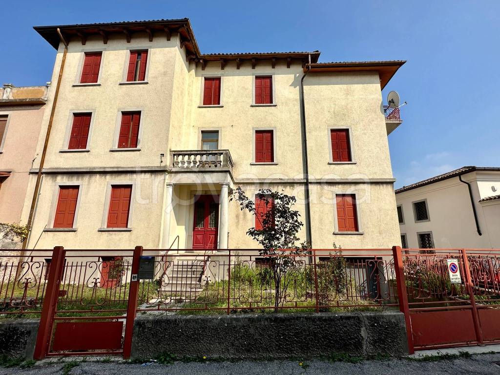 Intero Stabile in vendita a San Daniele del Friuli via Daniele Manin, 35