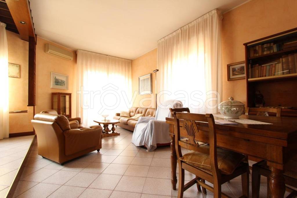 Appartamento in vendita a Verona via Cantarane