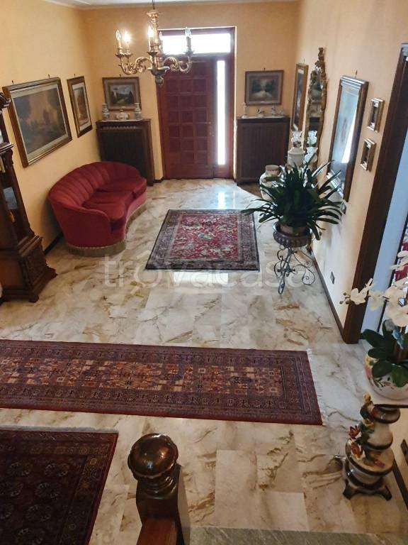 Villa in vendita ad Albuzzano via Giuseppe Ungaretti, 14