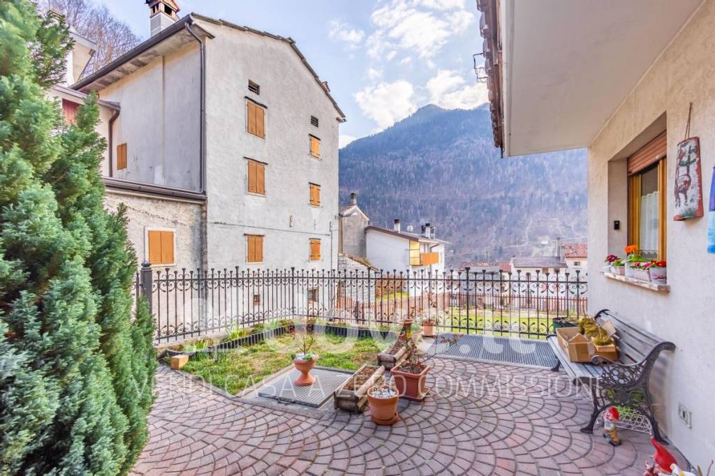 Villa a Schiera in vendita a Longarone località Igne, 231