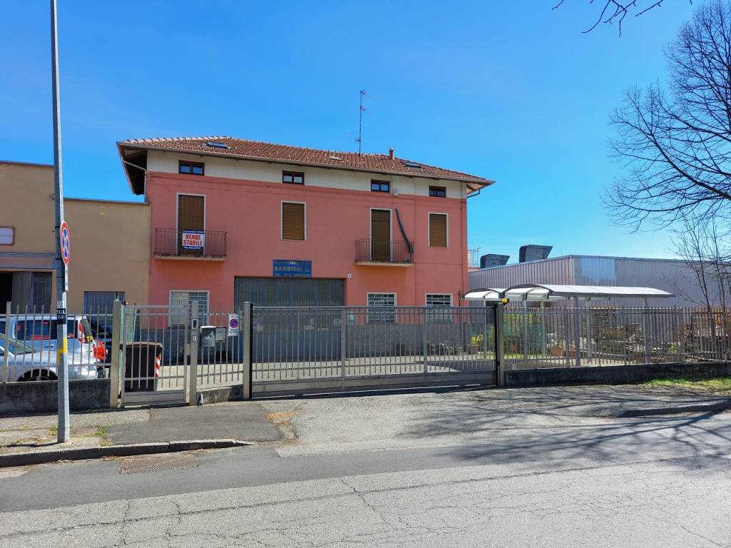 Casa Indipendente in vendita a Biella viale dei Tigli, 15