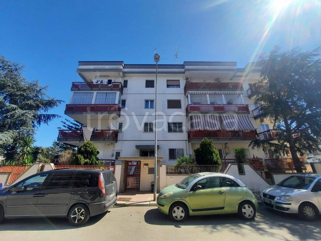 Appartamento in vendita a Modugno via Lucera, 9