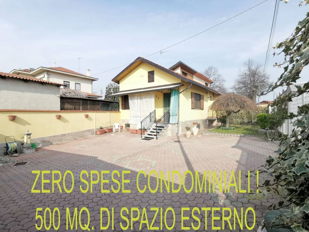 Villa in vendita a Borgaro Torinese via Tre Re, 4