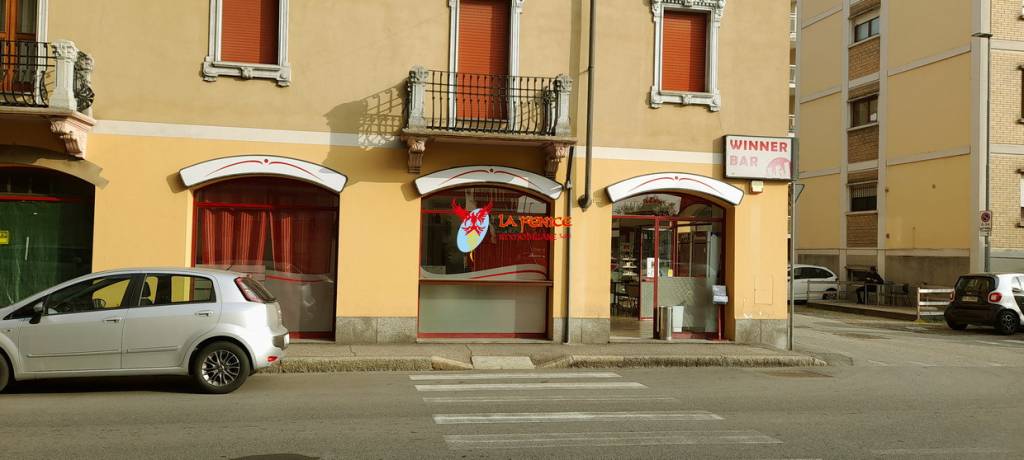 Bar in vendita a Novara corso Vittoria, 18