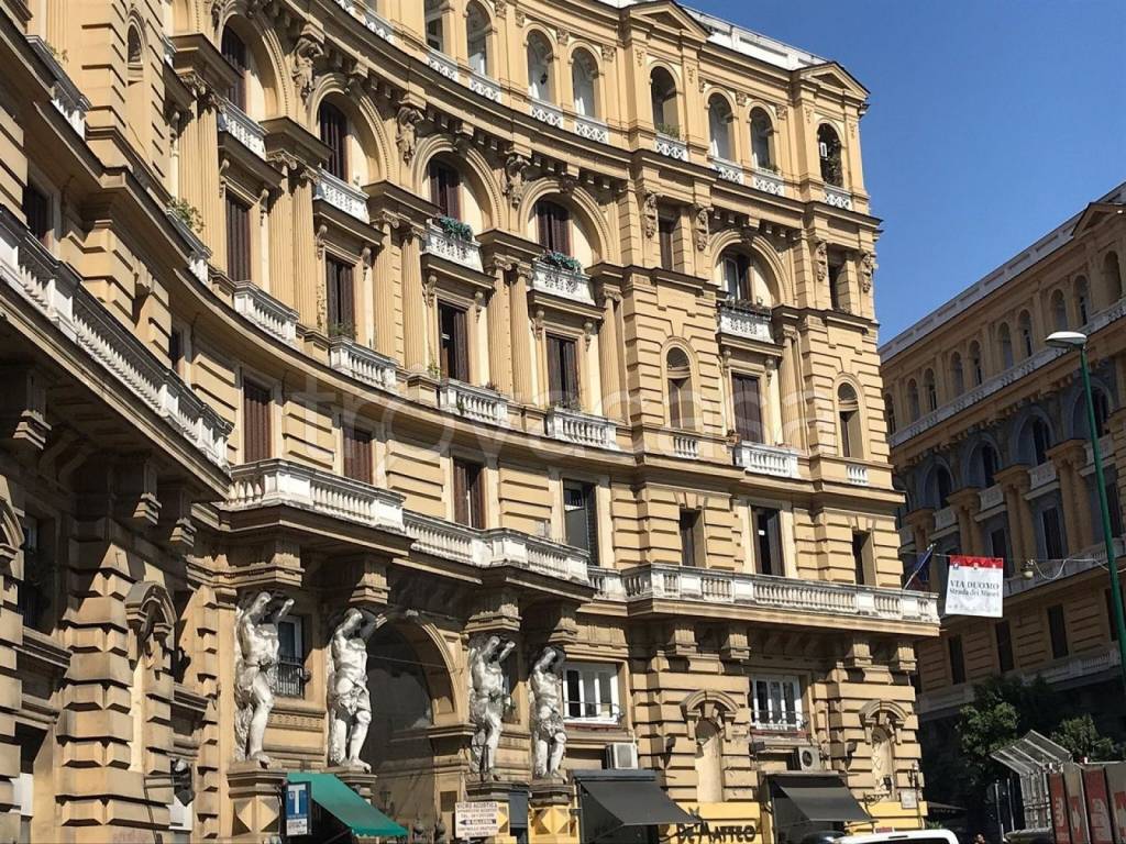 Appartamento in vendita a Napoli piazza Nicola Amore, 6