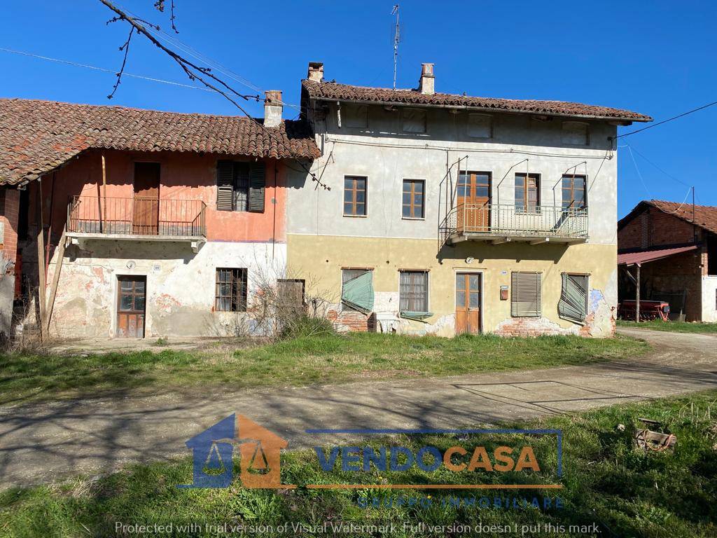 Casale in vendita a Fossano via Cuneo, 309
