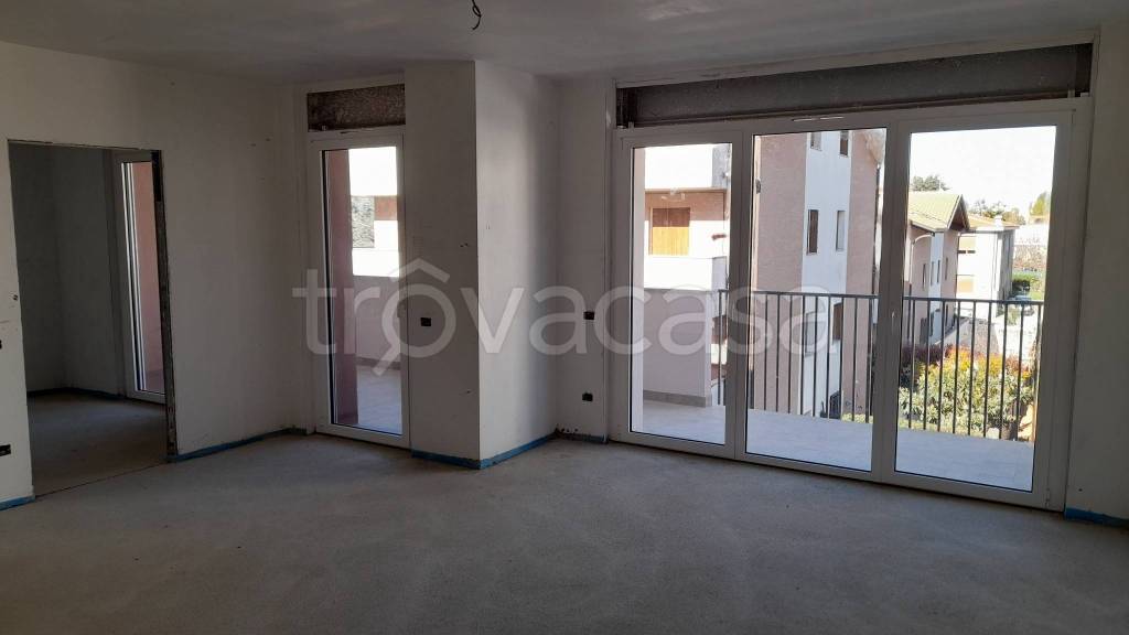 Appartamento in vendita a Giussano viale Monza 82