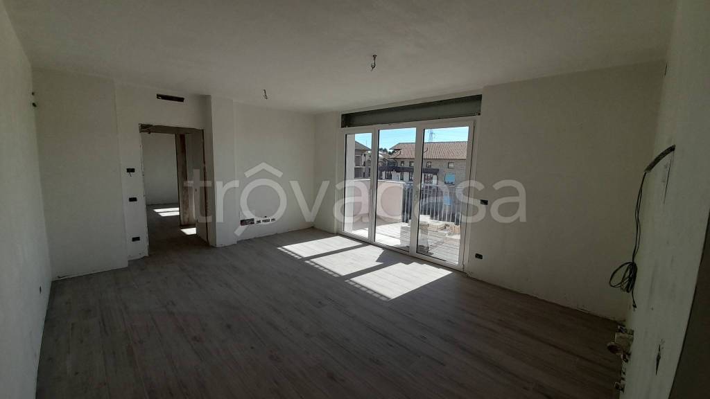 Appartamento in vendita a Giussano viale Monza 82