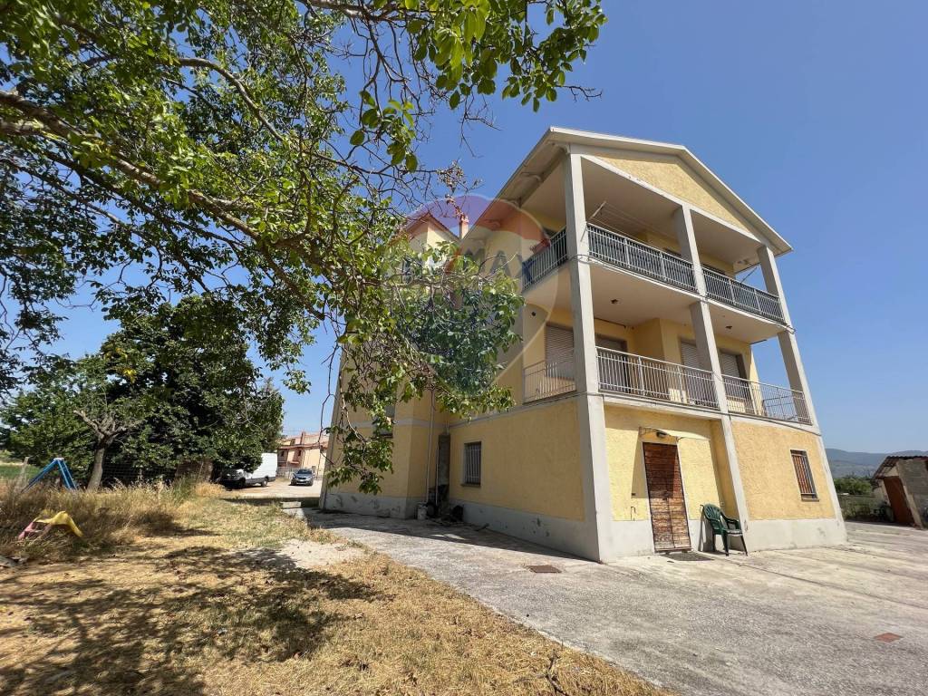 Casa Indipendente in vendita a Trevi via Sant'Angelo Nuovo, 95