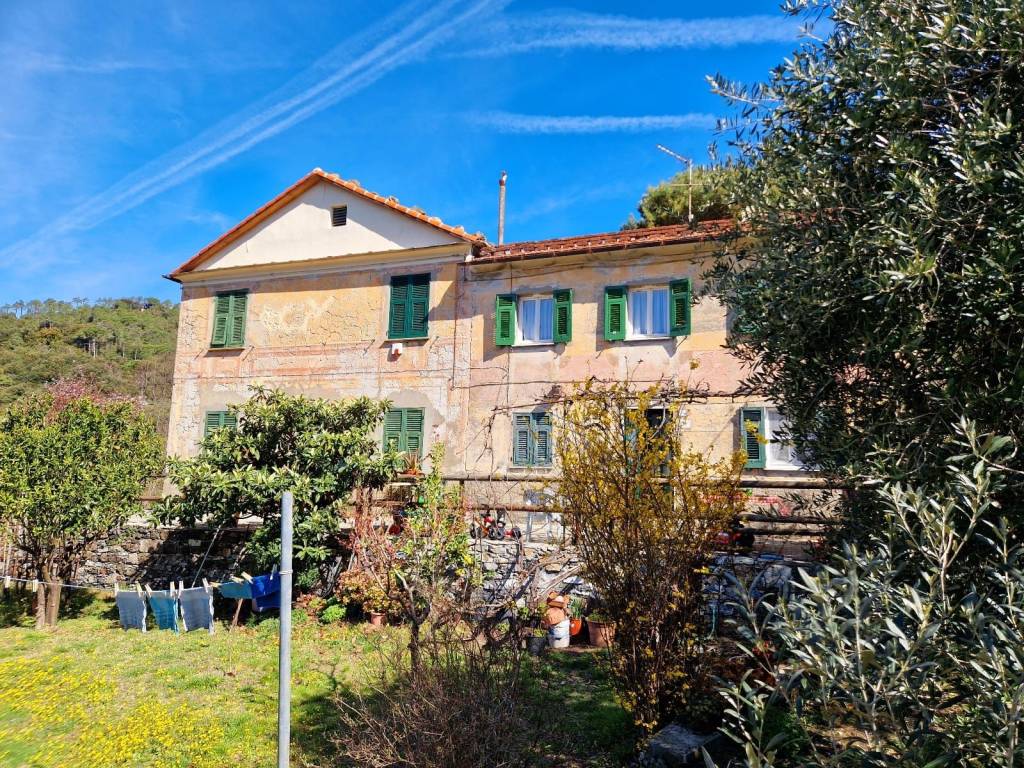Casale in vendita a Castiglione Chiavarese via Giuseppe Mazzini
