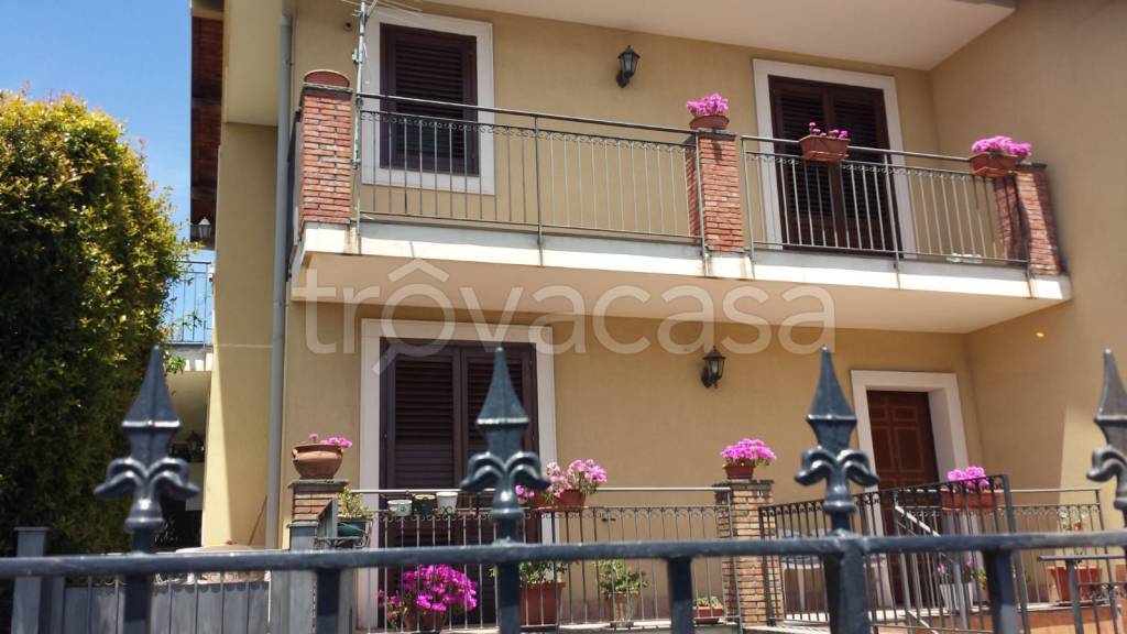 Villa a Schiera in in affitto da privato a San Pietro Clarenza via Umberto, 370