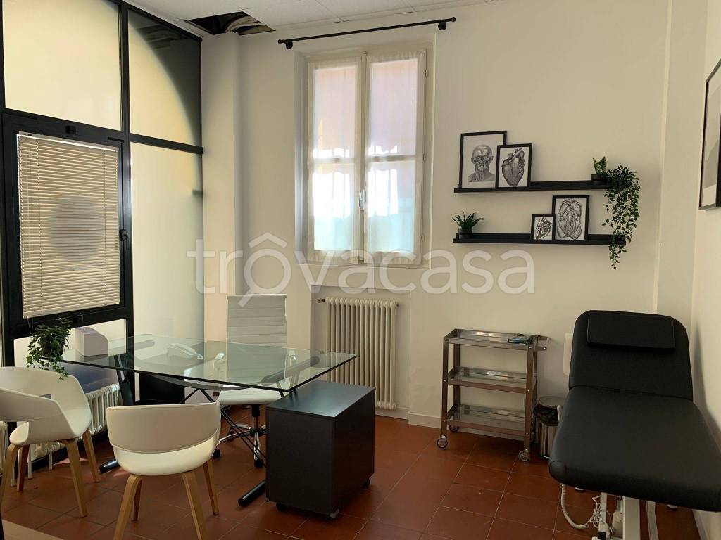 Ufficio in in affitto da privato a Parma via Umberto Benassi, 7