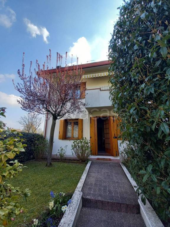 Villa a Schiera in in vendita da privato a Treviso viale Nazioni Unite, 110