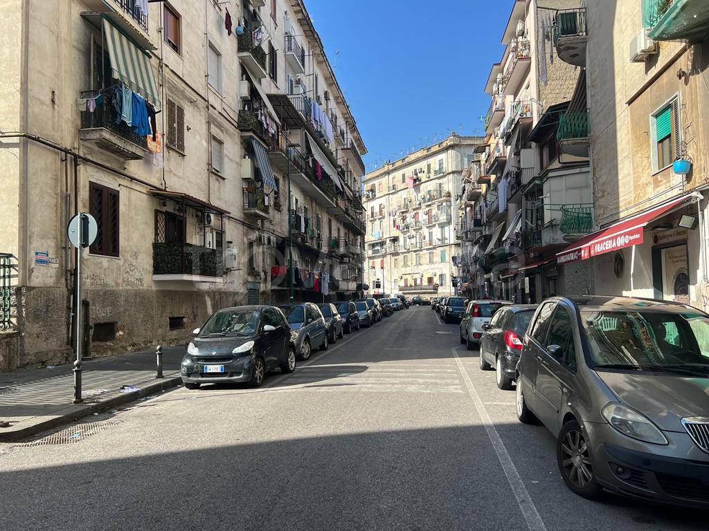 Appartamento in vendita a Napoli via Brecce a Sant'Erasmo, 41