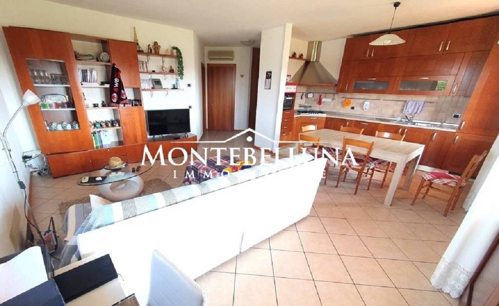 Villa Bifamiliare in vendita a Montebelluna via Monte Solder, 3