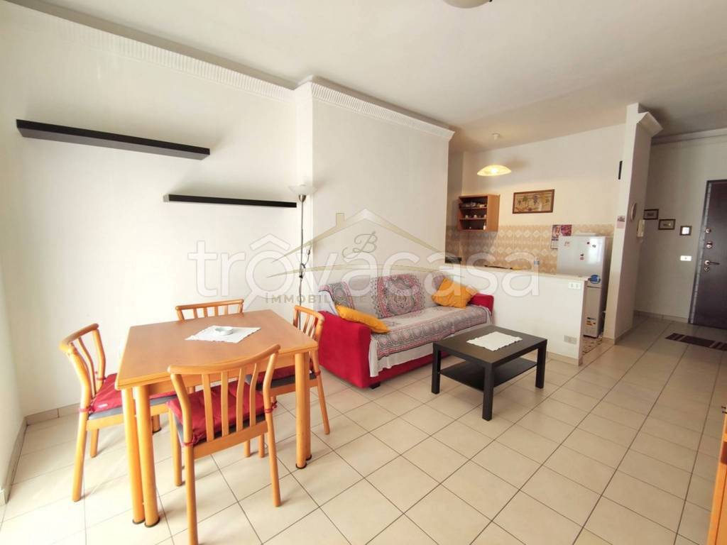 Appartamento in vendita a Borgosesia via Vittorio Veneto, 11