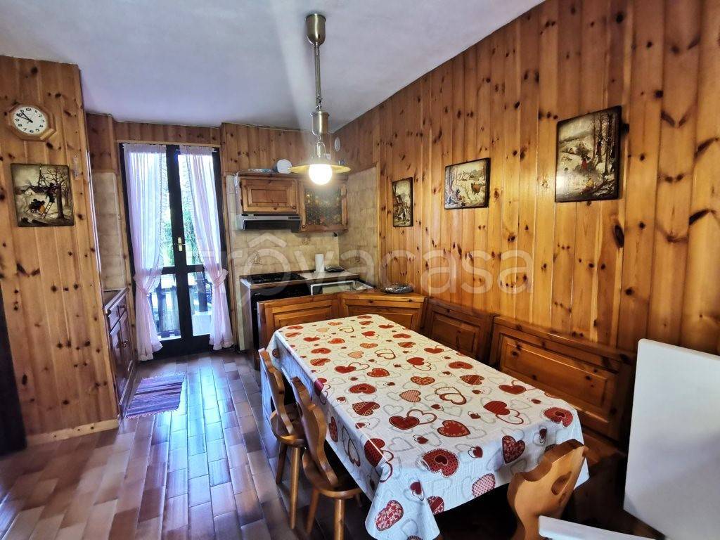 Appartamento in vendita a Caspoggio via Don Giovanni Bosco, 75