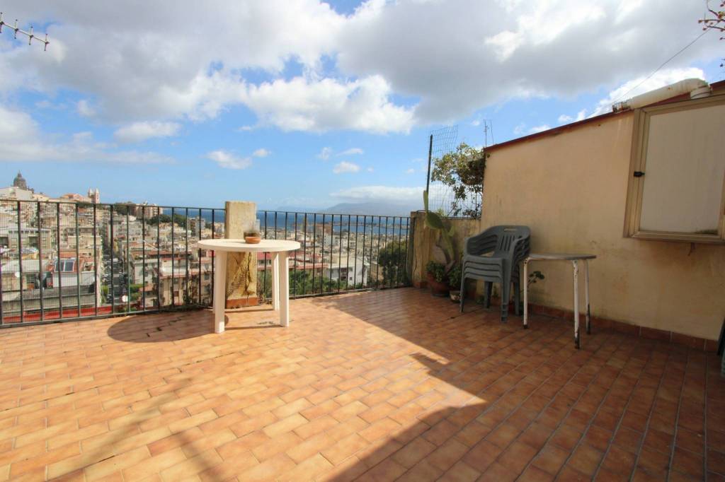 Appartamento in vendita a Messina via Montepiselli, 5