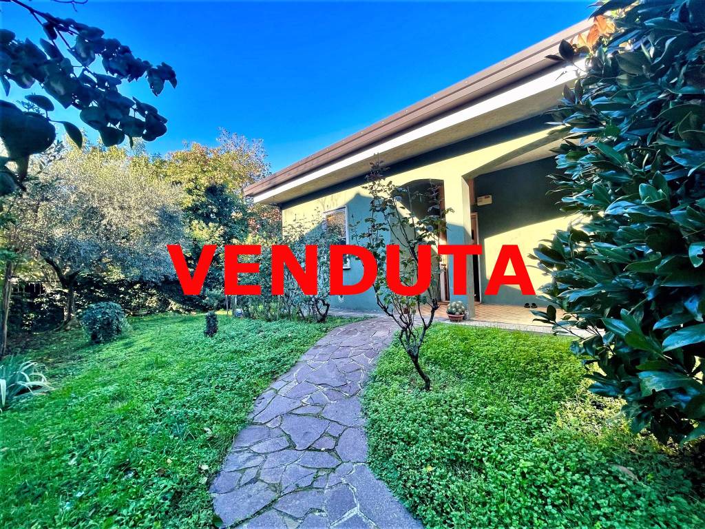 Villa in vendita a Brugherio via Stelvio, 26