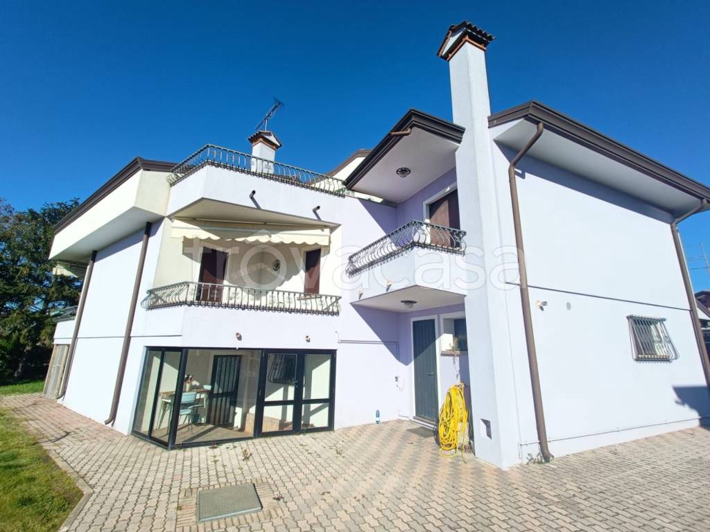 Villa in vendita a Jesolo via Ca' Gamba