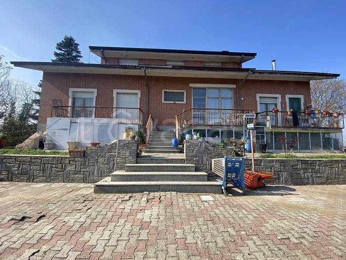 Villa in vendita a Castell'Alfero via Roma