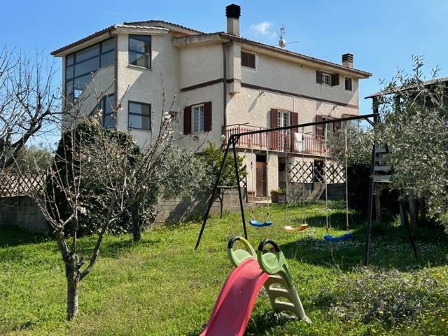 Villa in vendita a Gallicano nel Lazio via Puglia