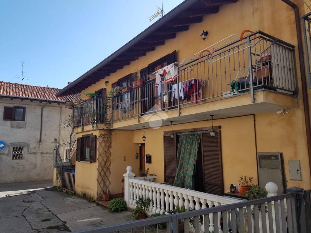 Casa Indipendente in vendita a Pombia via garibaldi, 17