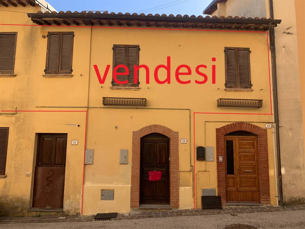 Casa Indipendente in vendita a Serravalle di Chienti via veneto