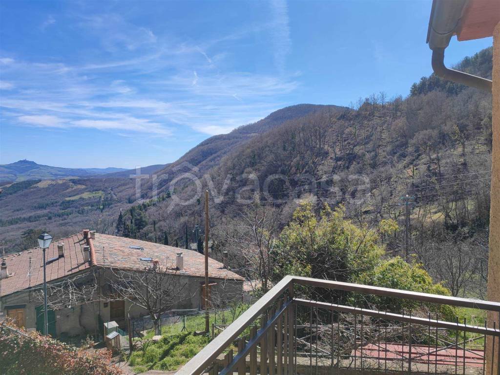 Appartamento in vendita a Castiglione d'Orcia costa del Cassero, 80
