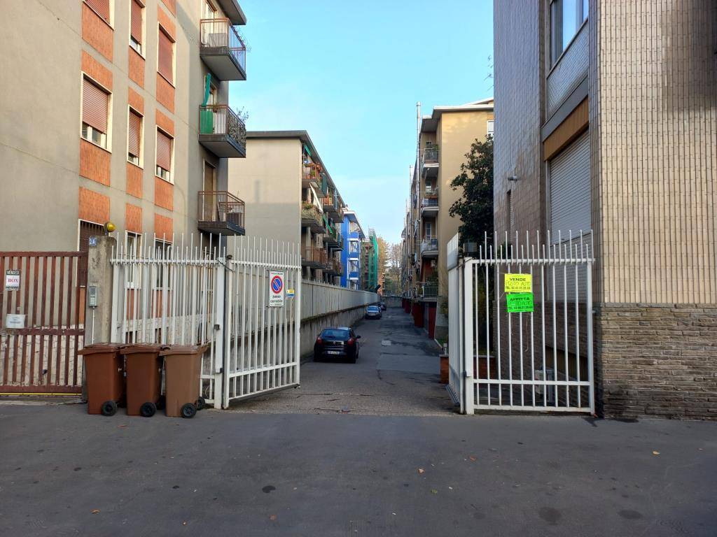 Posto Auto in vendita a Milano milano via privata fonzaso, 5