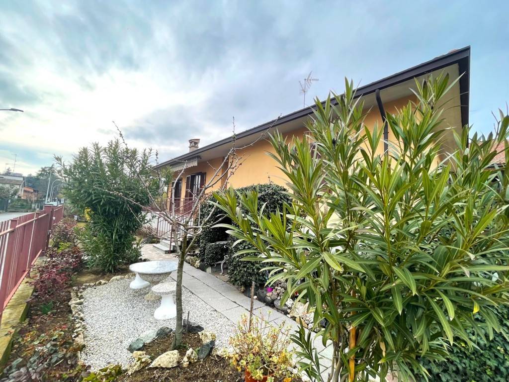 Villa in vendita a Rivanazzano Terme via 4 Novembre, 13